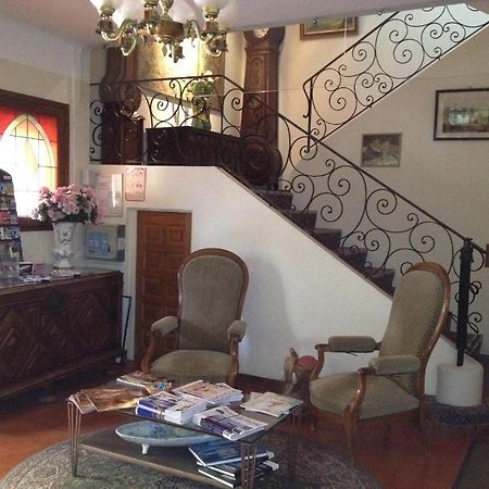 Castel Garoupe Hotel Antibes Buitenkant foto
