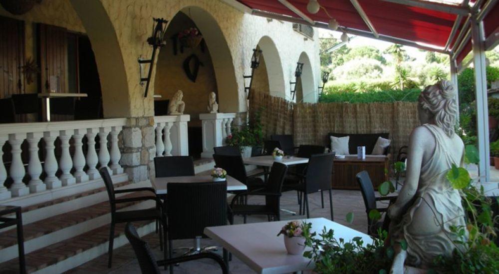 Castel Garoupe Hotel Antibes Buitenkant foto